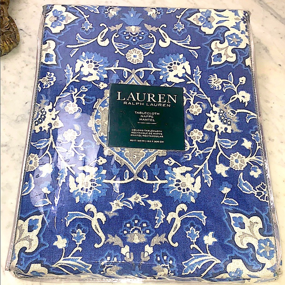 RALPH LAUREN CHAMBERS MEDALLION TABLECLOTH NEW 120 BY 60 OBLONG
